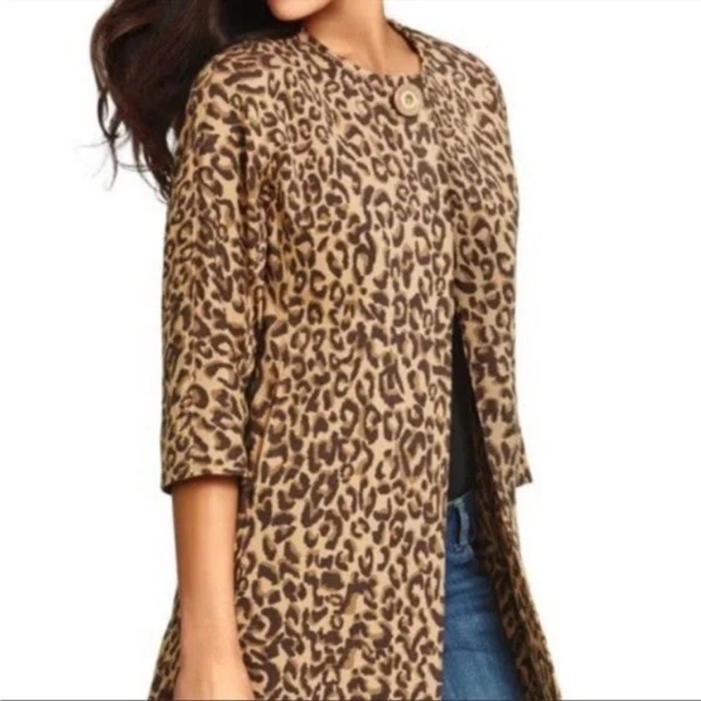 Chic Leopard Print Women's Jacket NWOT never worn